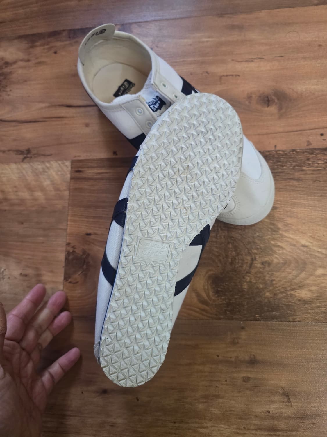 오니츠카  타이거 운동화 판매합니다  상품이미지3