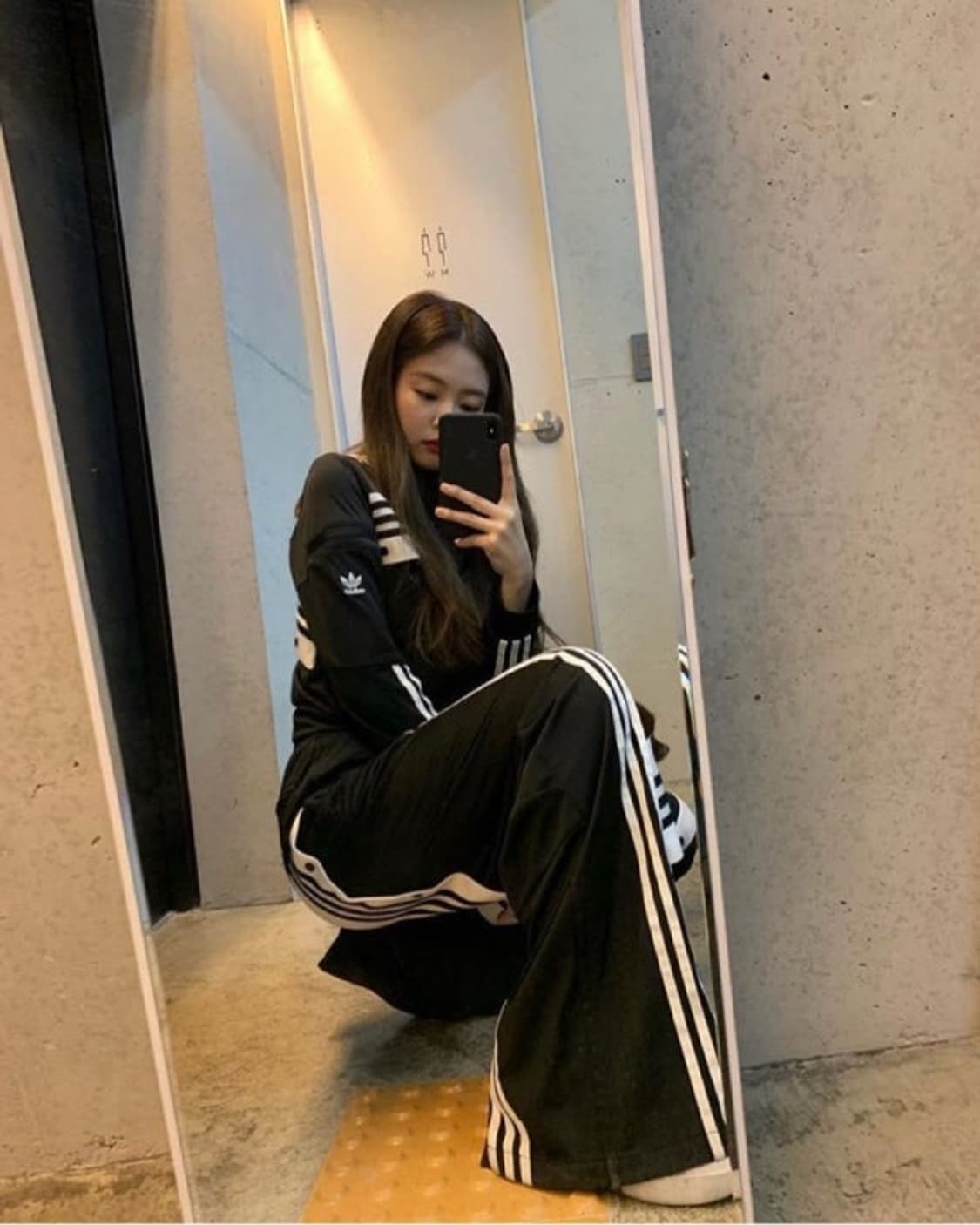 아디다스 다니엘카타리 제니 손나은 착용 삼선 배색 트랙팬츠 L 상품이미지1
