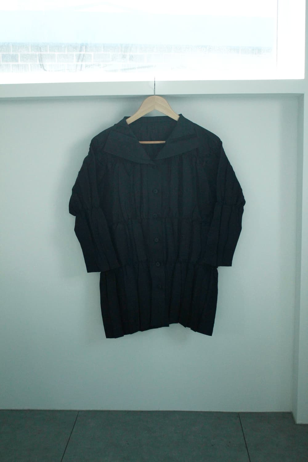  ISSEY MIYAKE Flower Neck Shirt 상품이미지1