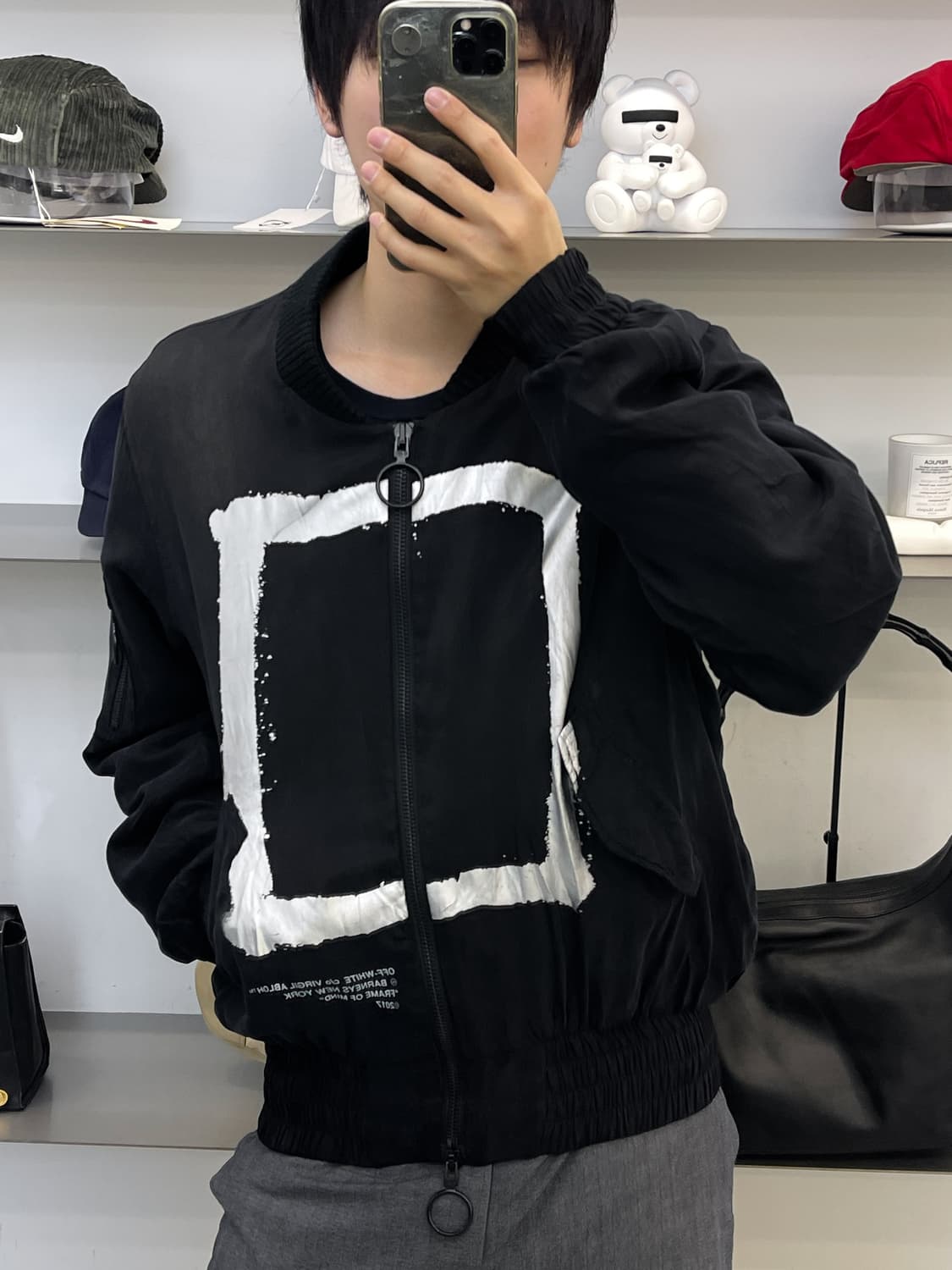 오프화이트 x 바니스 뉴욕 프레임 오프 마인드 큐프로 봄버 자켓 상품이미지1