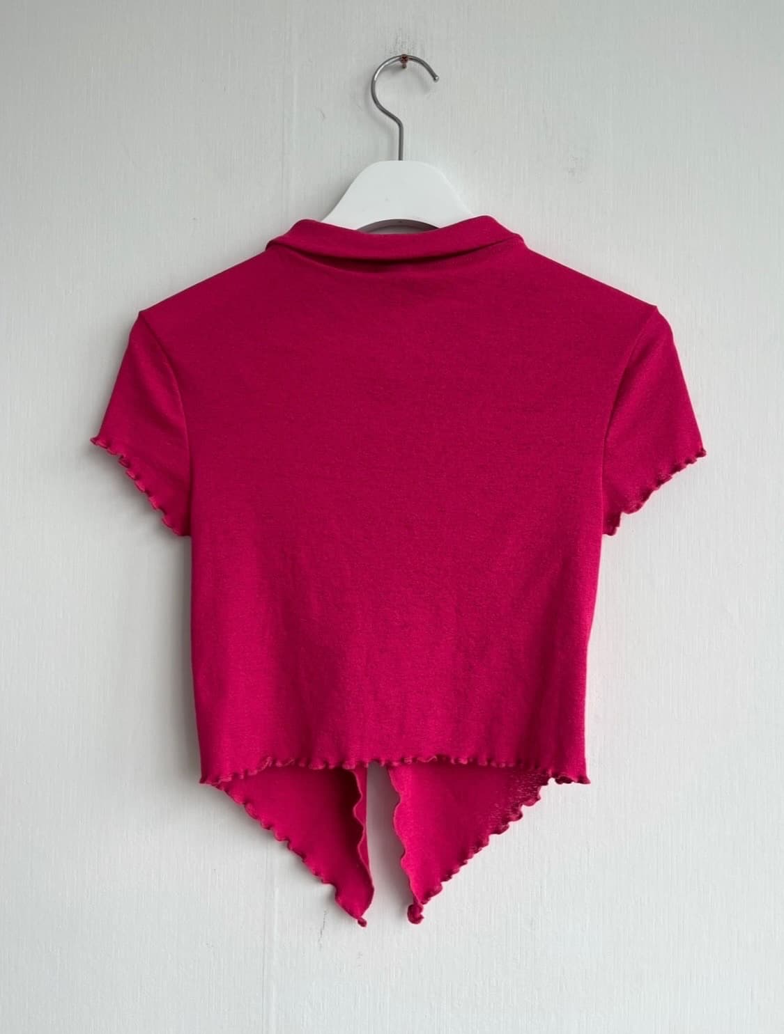 Urban Outfitters 핑크 컷아웃 크롭 탑 상품이미지5