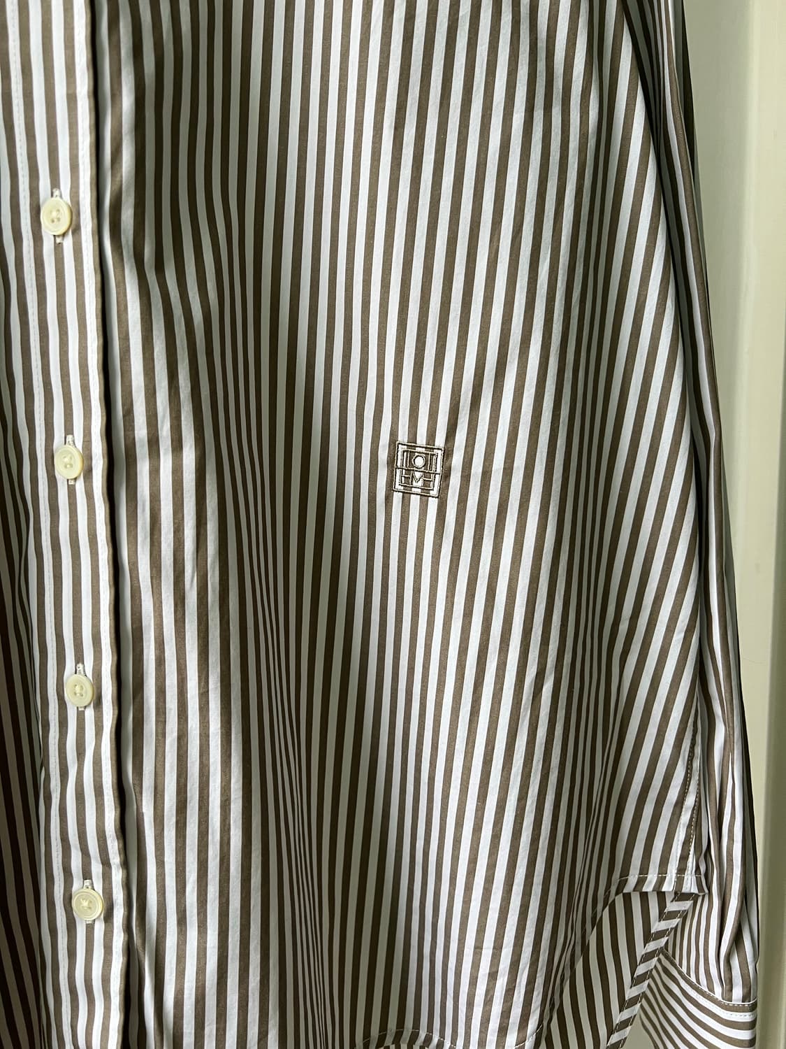 (새상품) toteme 토템 오버핏 셔츠 상품이미지3