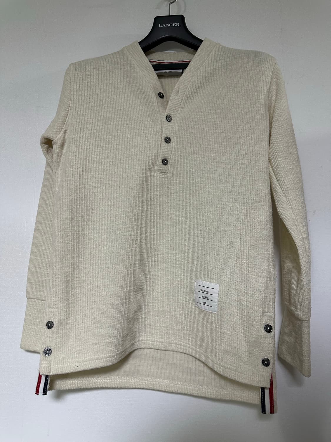 톰브라운 아이보리 삼선 완장 가디건 상품이미지2