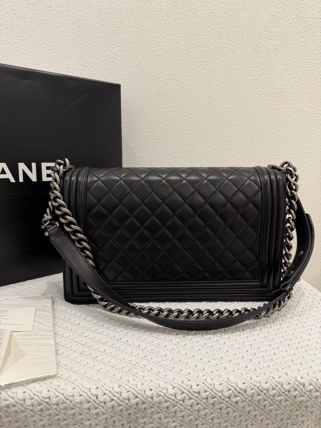 샤넬 보이백 라지 (뉴미듐) 블랙 은장 풀박스 19번대 상품이미지2