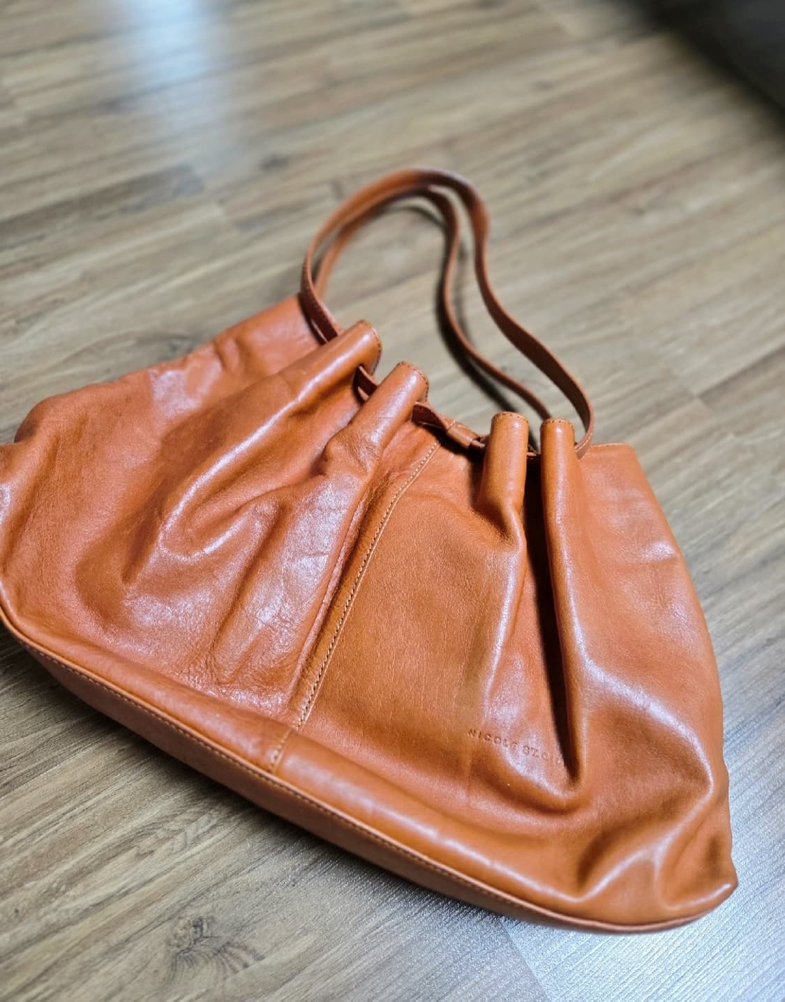 니콜 st. 질 - 가죽 토트백 [정품] 상품이미지2