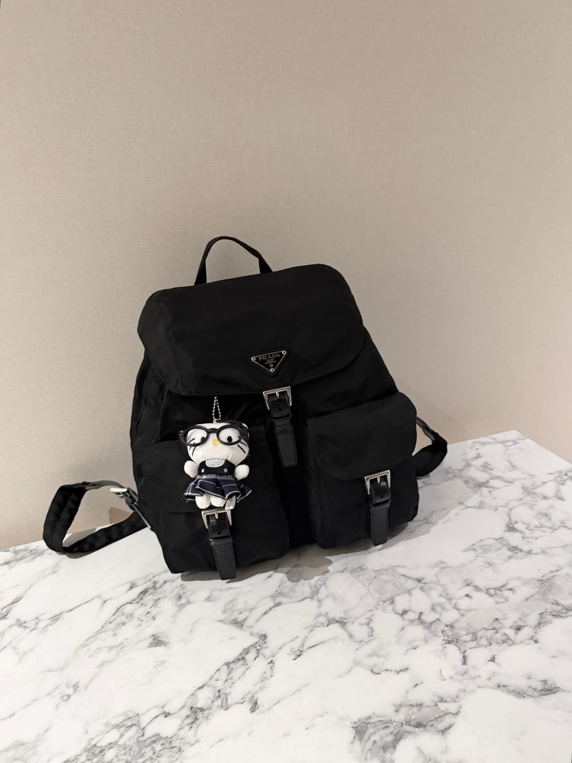 정품 프라다 백팩 미듐 사이즈 상품이미지3