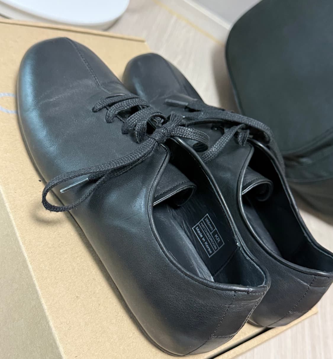 해칭룸 플랫슈즈 블랙 265사이즈 상품이미지4