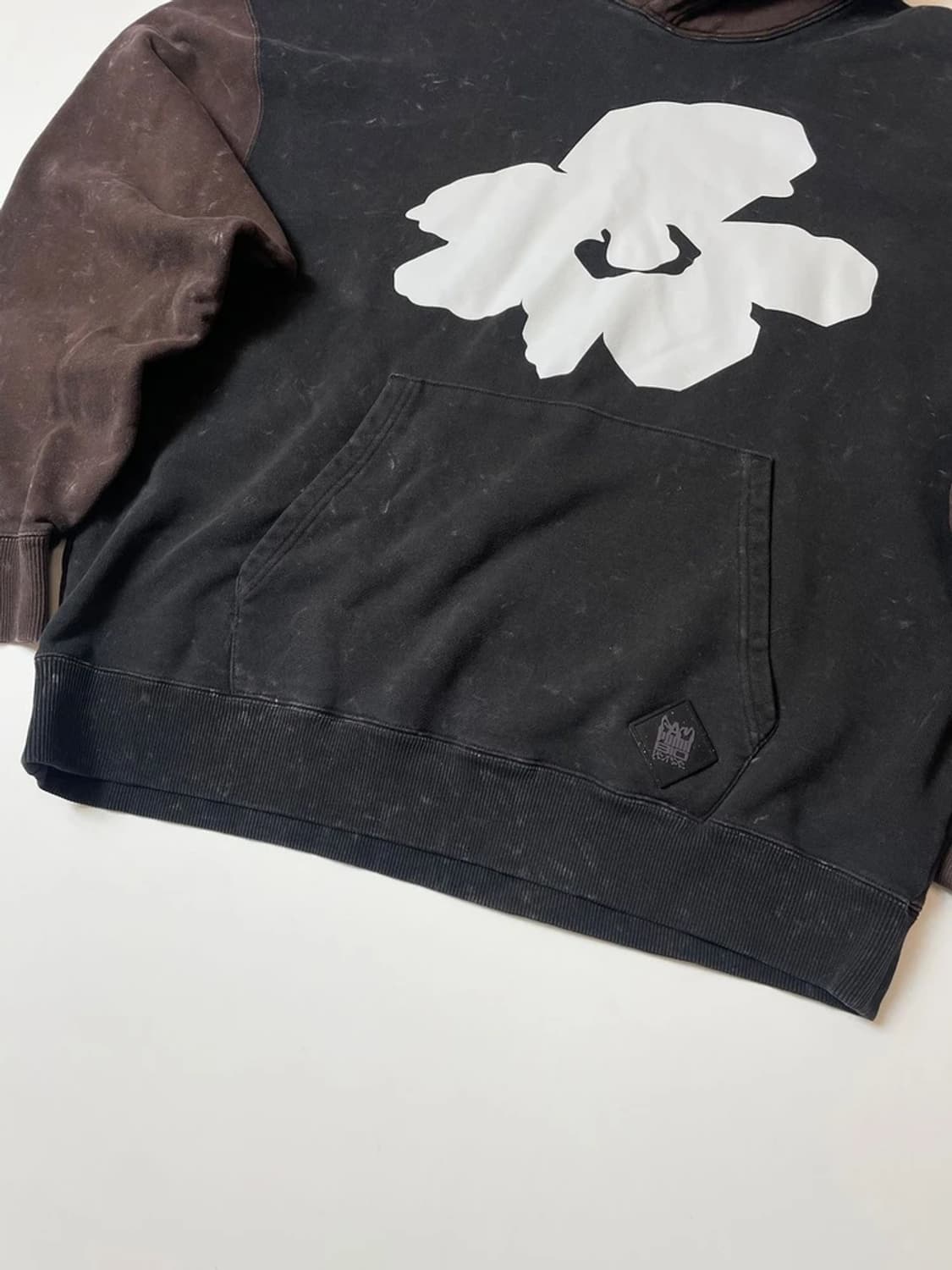 푸마x퍽스앤미니 플라워 그래픽 배색 후드티 PN9537 상품이미지3