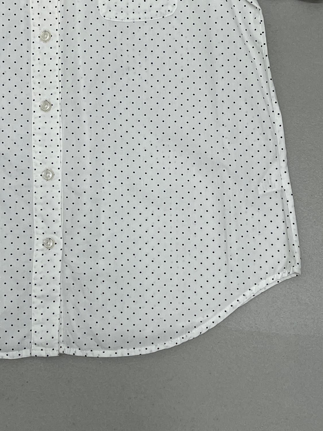 버튼 디테일 도트 반팔 셔츠 상품이미지5
