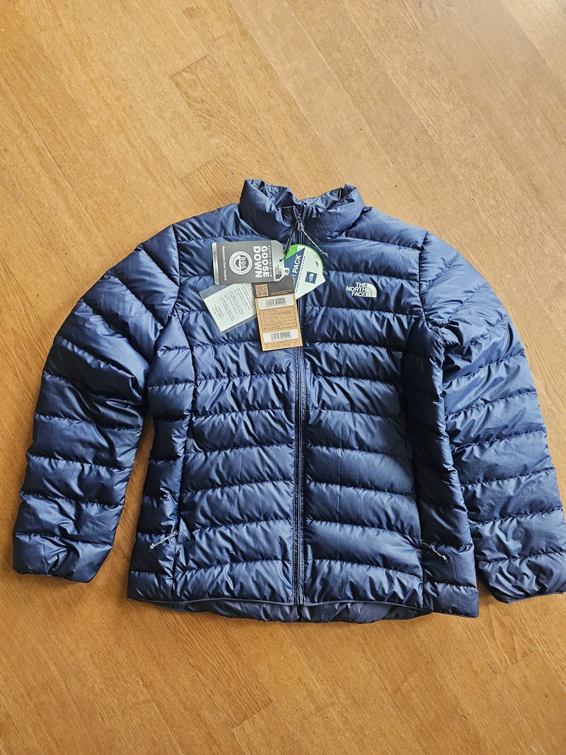 노스페이스 여성용 경량 패딩 네이비 상품이미지1