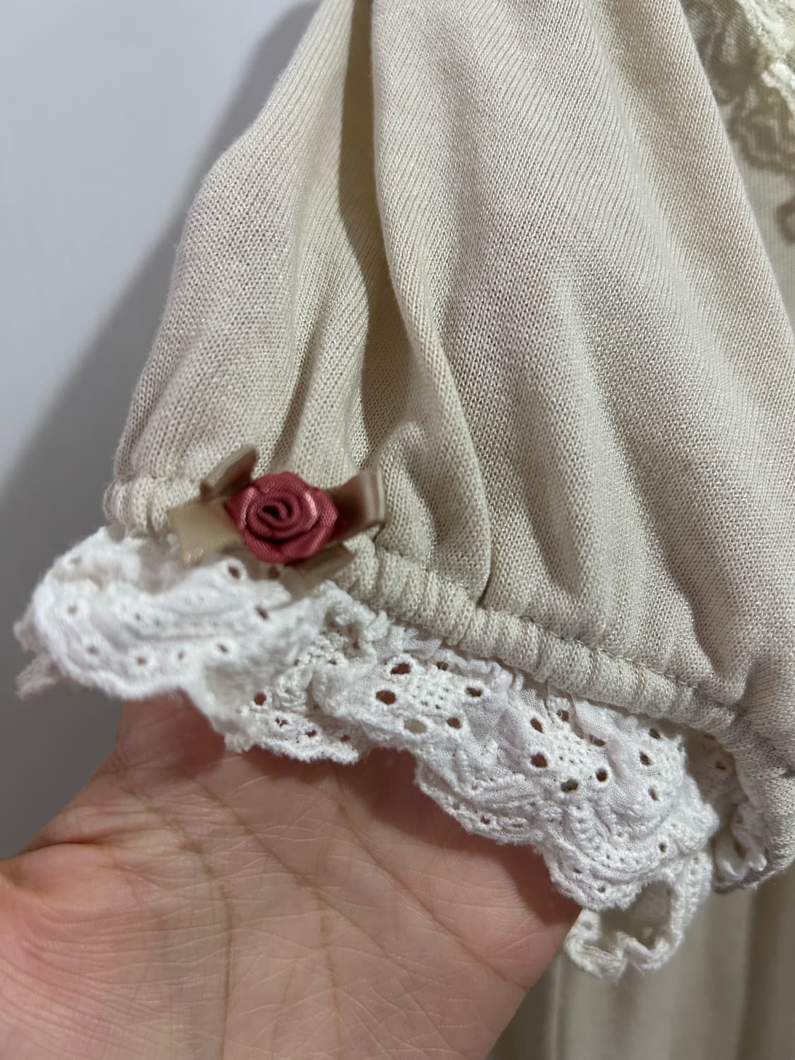 엑시즈팜 라떼맛 블라우스 상품이미지3