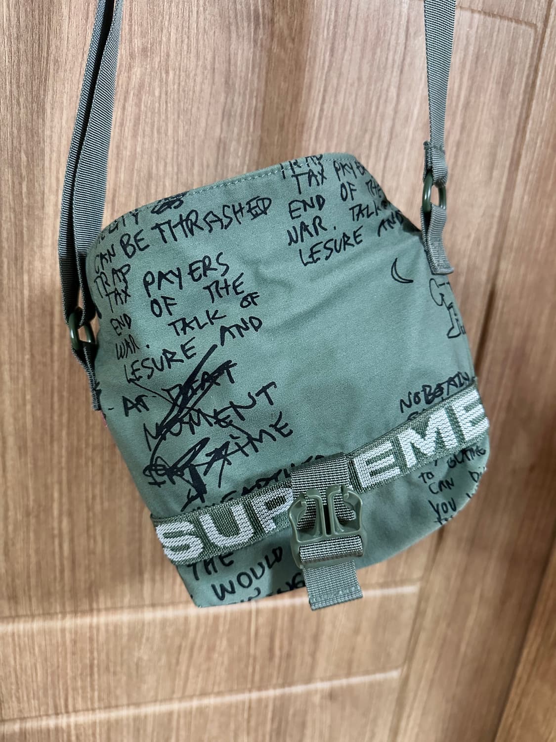 슈프림 필드 사이드 백 올리브 곤즈 23SS 상품이미지5