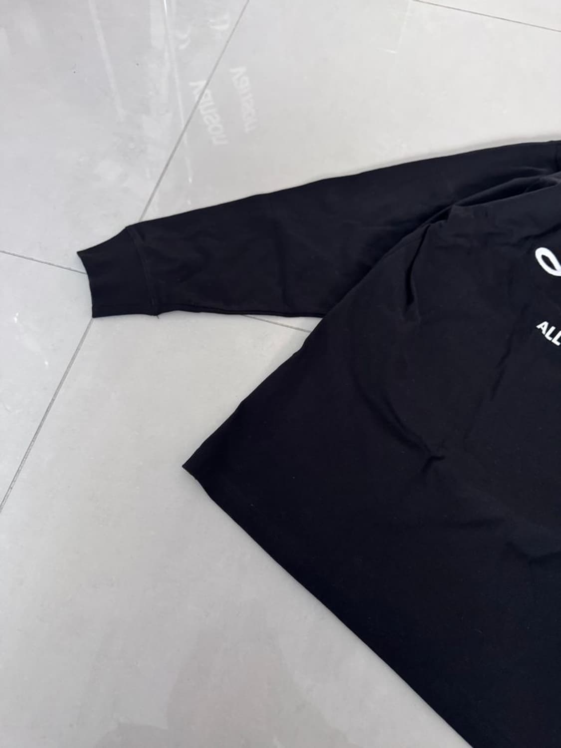 LOGO LONG SLEEVE TEE  로고 긴팔 티셔츠 상품이미지3