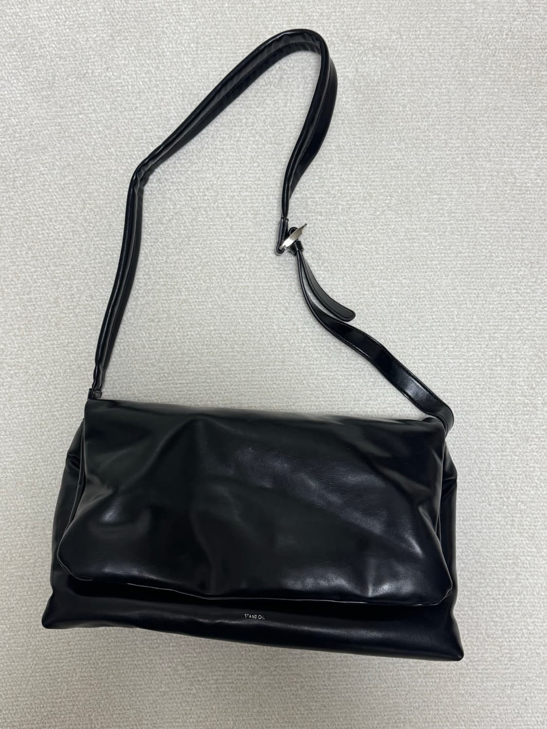 스탠드오일 플러피백 블랙 상품이미지3