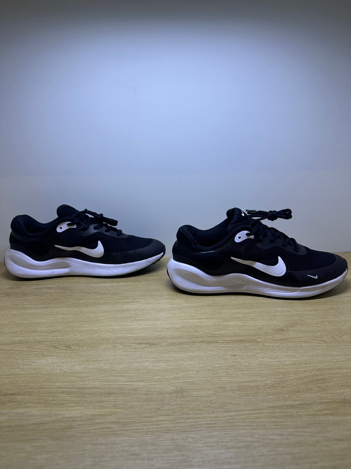 나이키 우먼스 레볼루션7 러닝화 250 상품이미지5