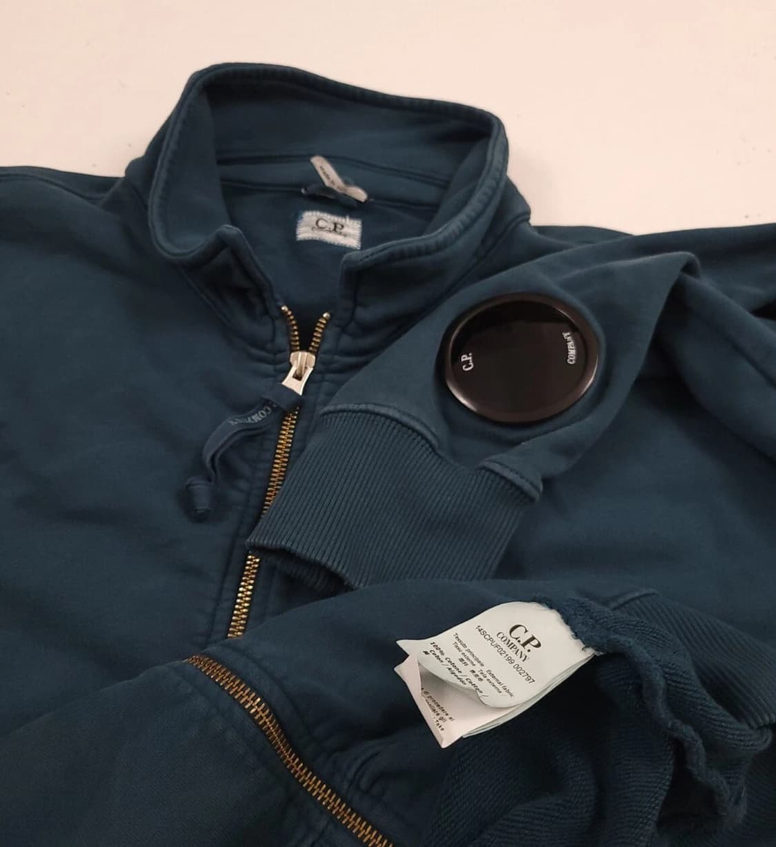  C.P. 컴퍼니 렌즈 집업 스웻셔츠 상품이미지4