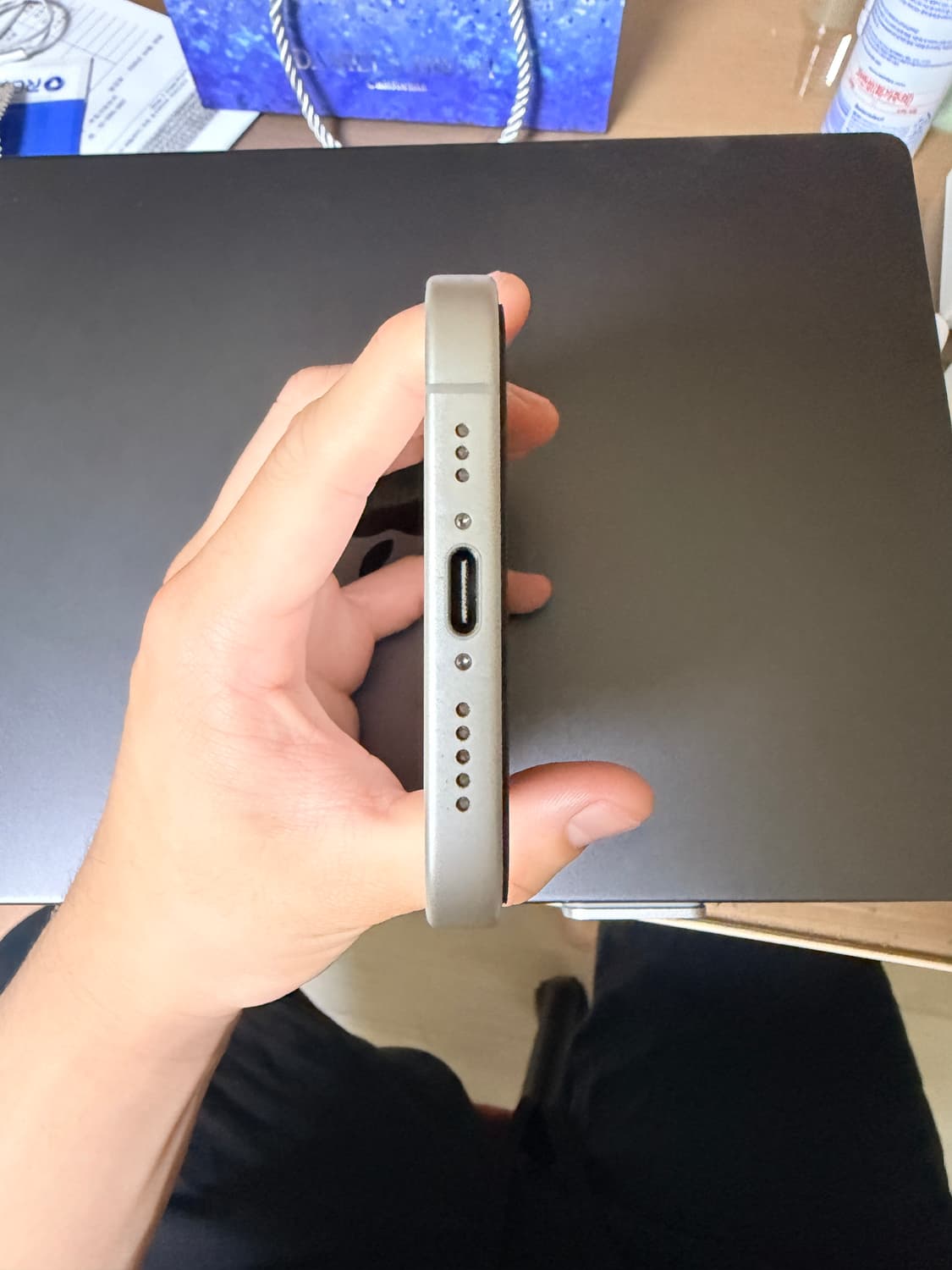 아이폰16 화이트 256gb 상품이미지6