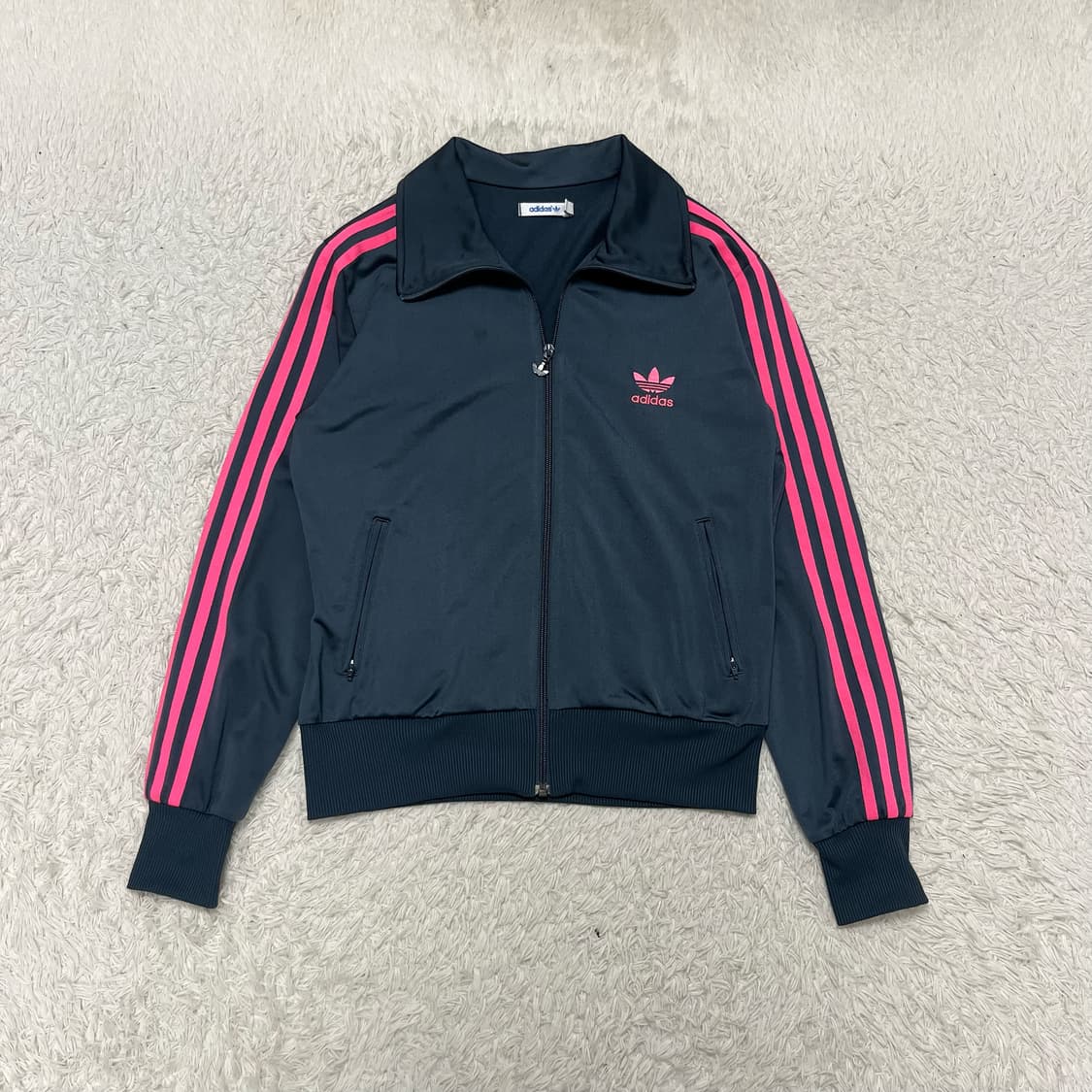 Adidas Charcoal Pink Jersey (뒤 로고 뜯어짐)   상품이미지4