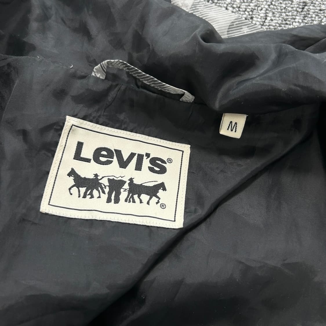 리바이스 패턴 후드 바람막이  상품이미지9