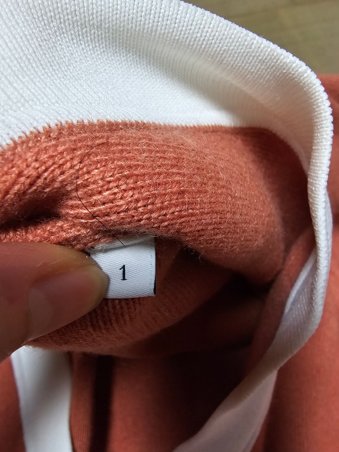 정품) sandro 산드로 캐시미어 울 가디건 피치컬러 상품이미지4