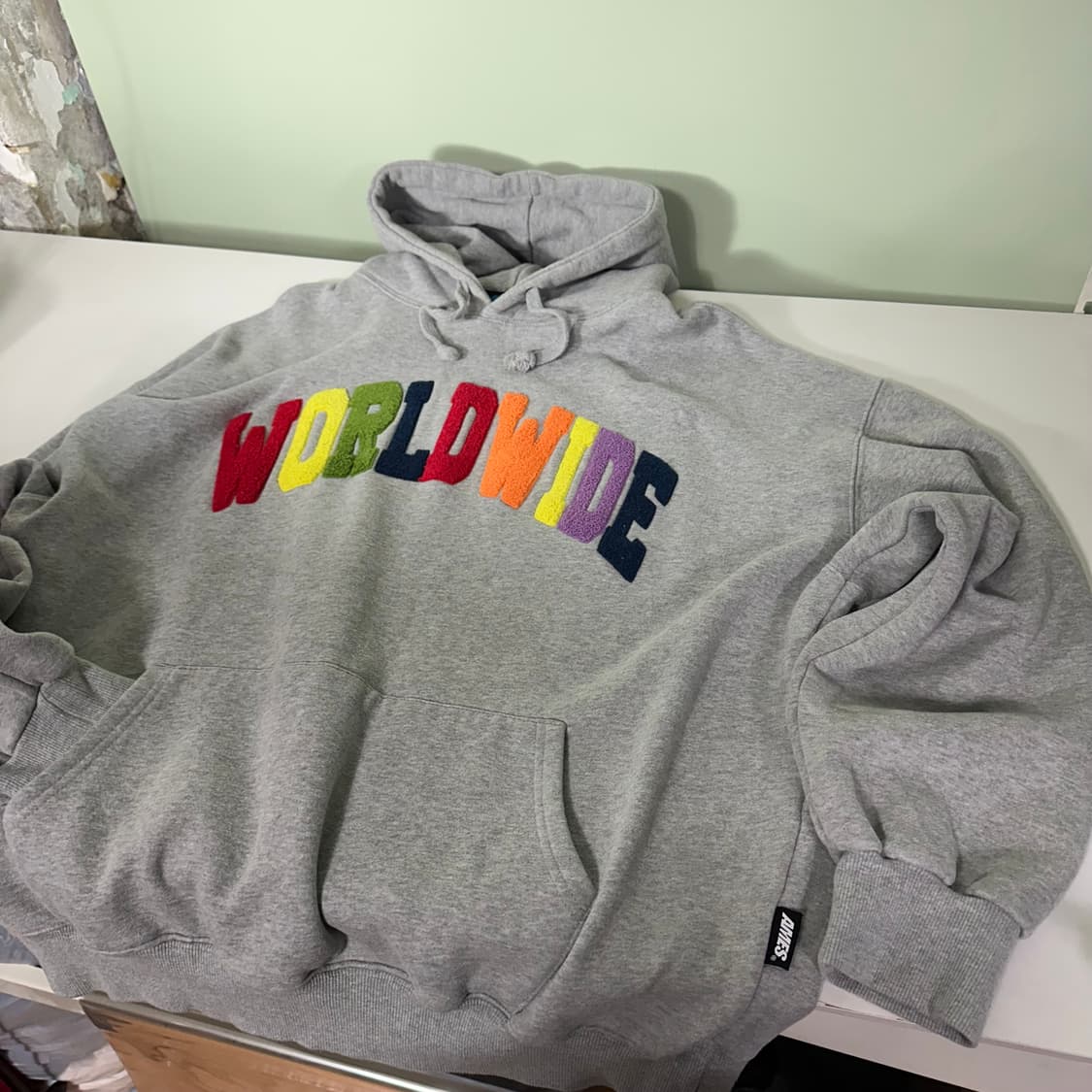 2 L 아메스 그레이 오버핏 부클로고 스웻후드티 상품이미지3