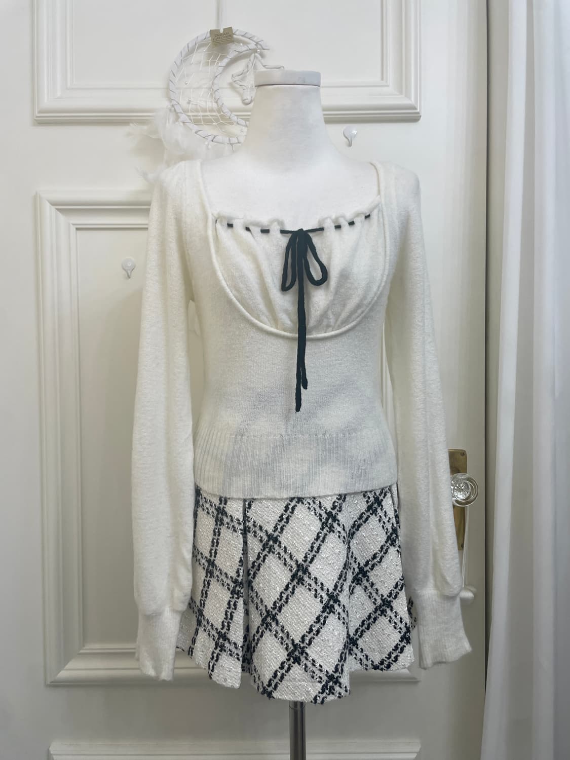 ivory black bow point sweater(size-F) 상품이미지6