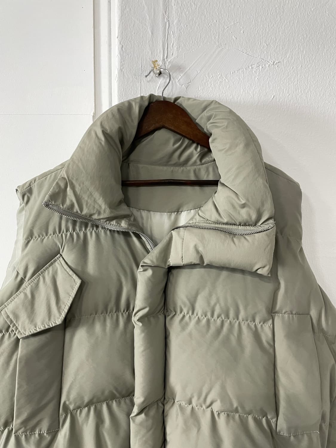 빈티지 오버핏 하이넥 조끼 패딩 상품이미지3