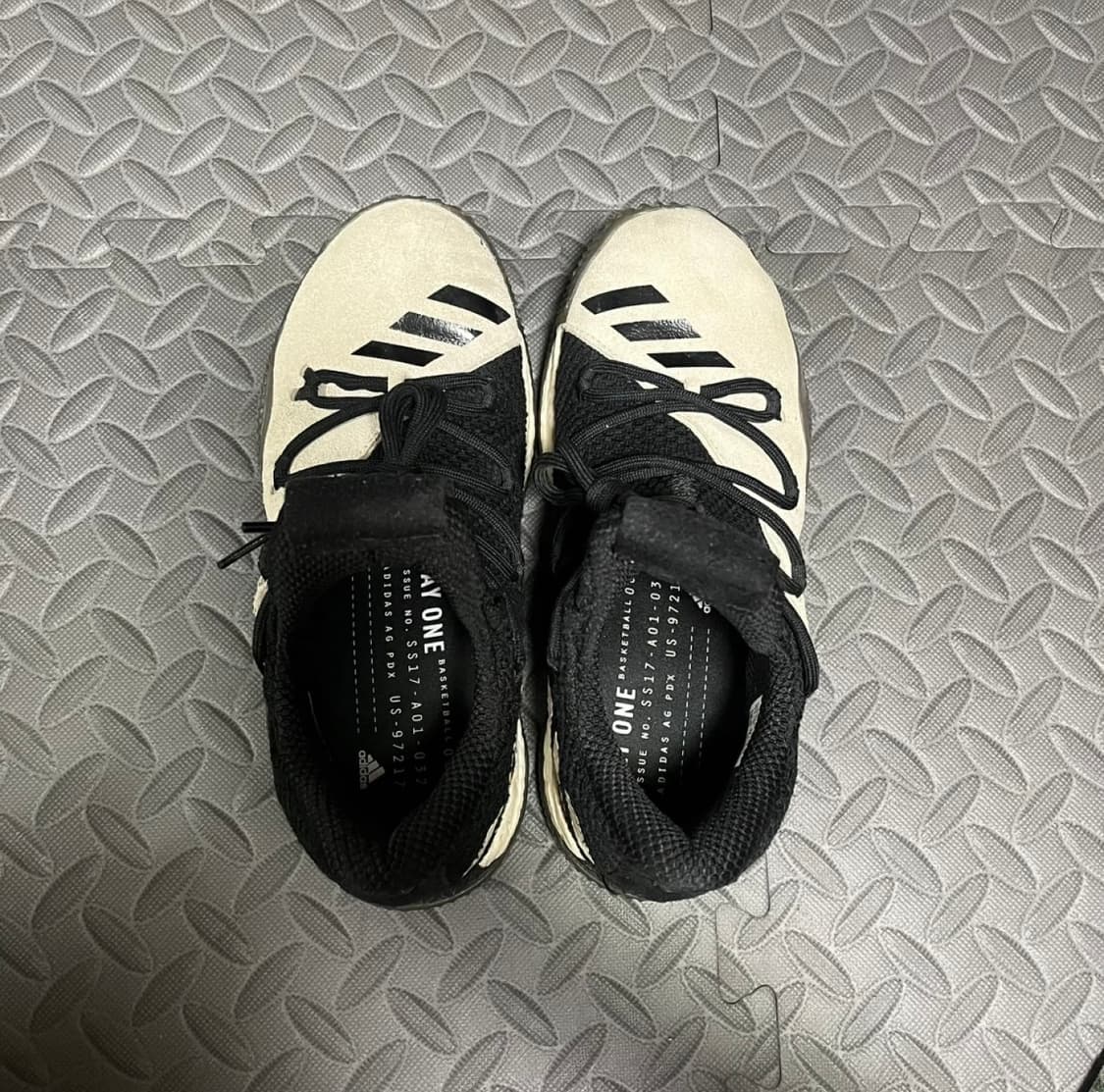 [235] 아디다스 크레이지 익스플로시브 로우 데이원 상품이미지2