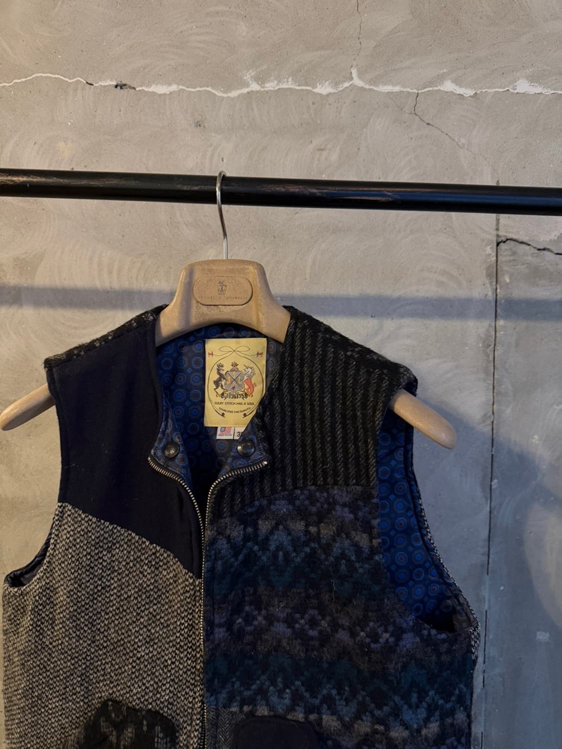 MONITALY 크레이지패턴 다운베스트 남성100 상품이미지2