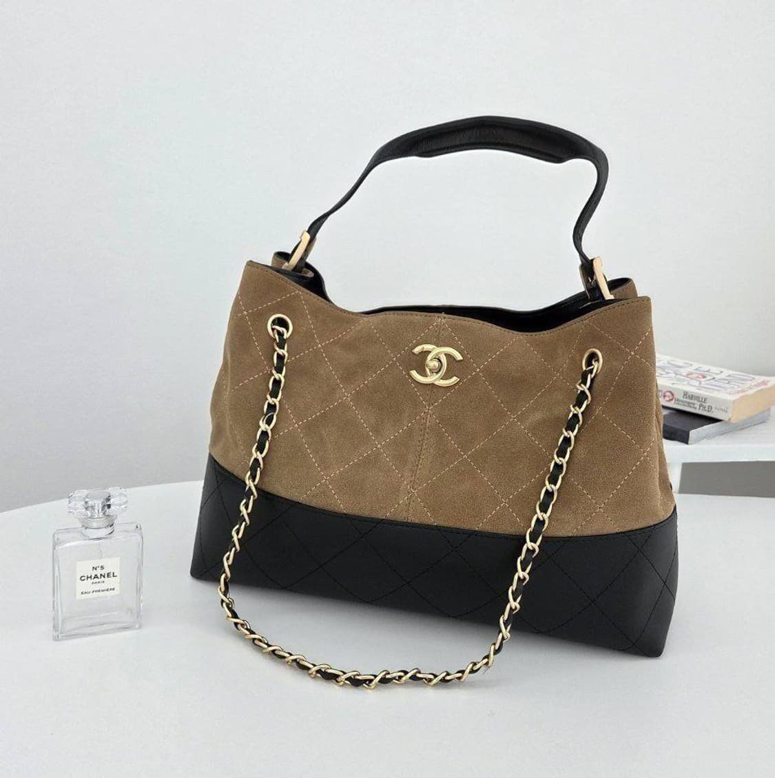 샤넬(Chanel) 25A 스웨이드 쇼퍼백 상품이미지7