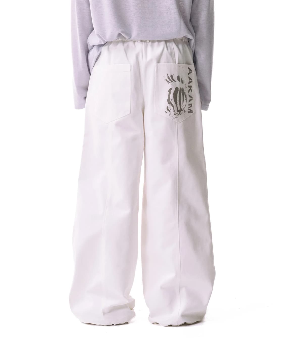 [1] 아캄 니 핀턱 프린티드 데님 팬츠 화이트 상품이미지1