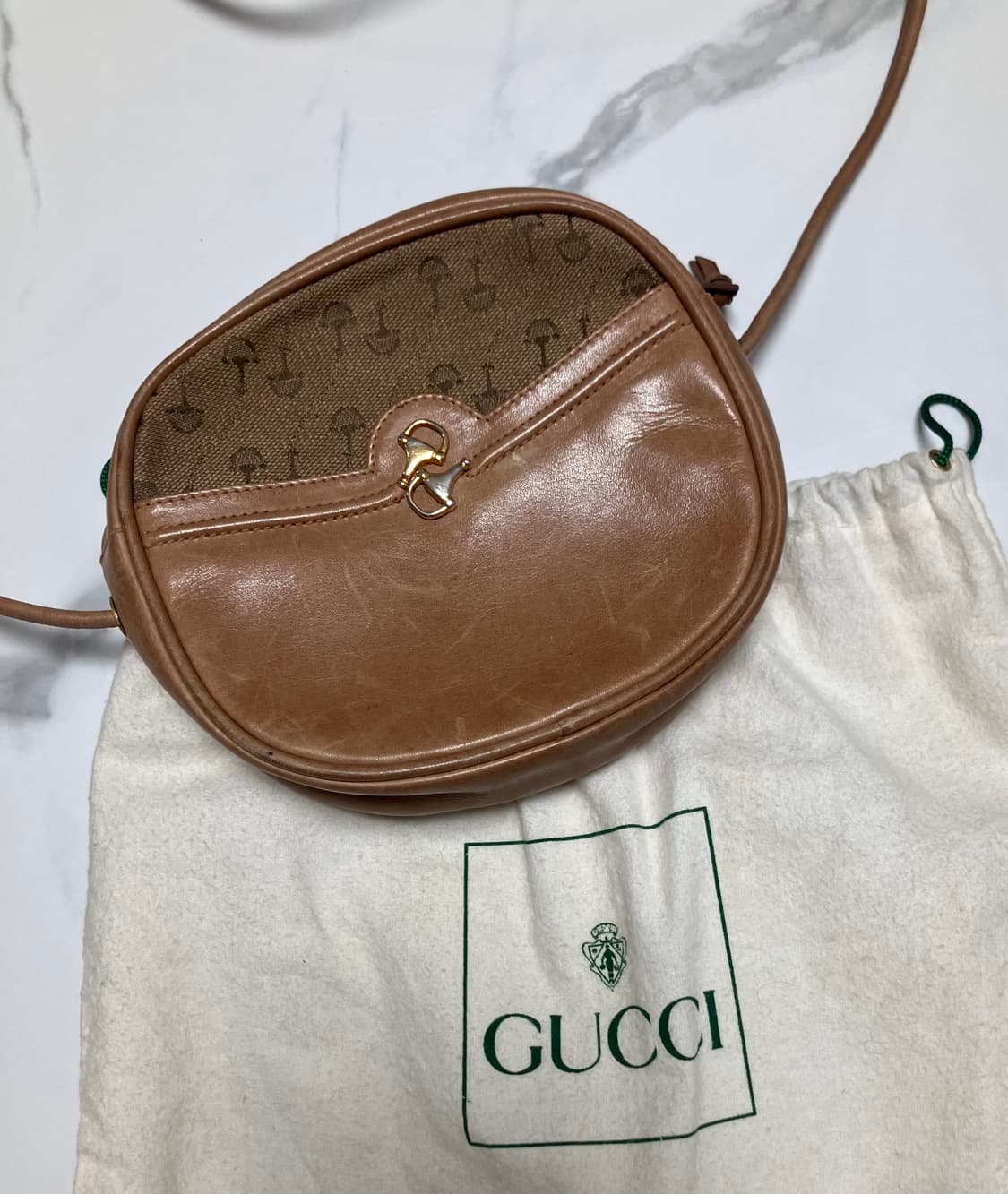 올드 구찌 빈티지 미니 탬버린백 모노그램 크로스백 브라운 상품이미지2