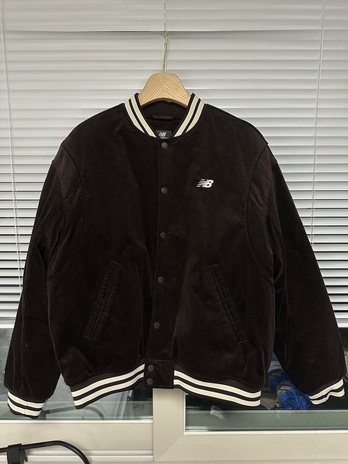 뉴발란스 헤리티지 코듀로이 바시티 패딩  상품이미지2