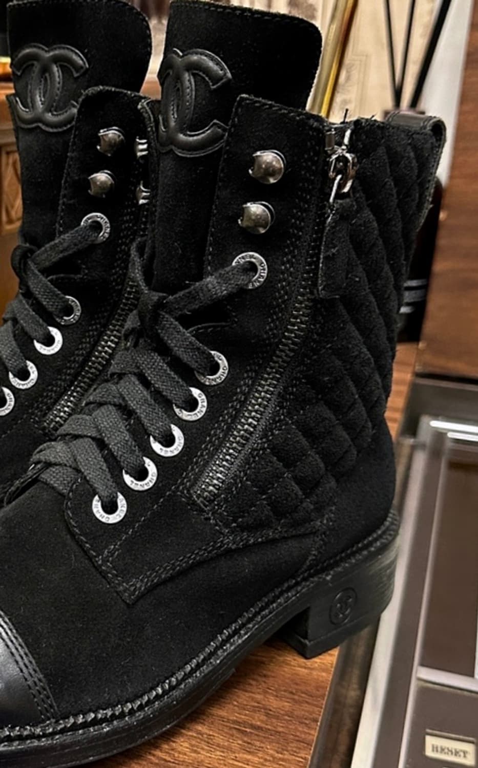 샤넬 CC퀄팅 컴뱃부츠 상품이미지5