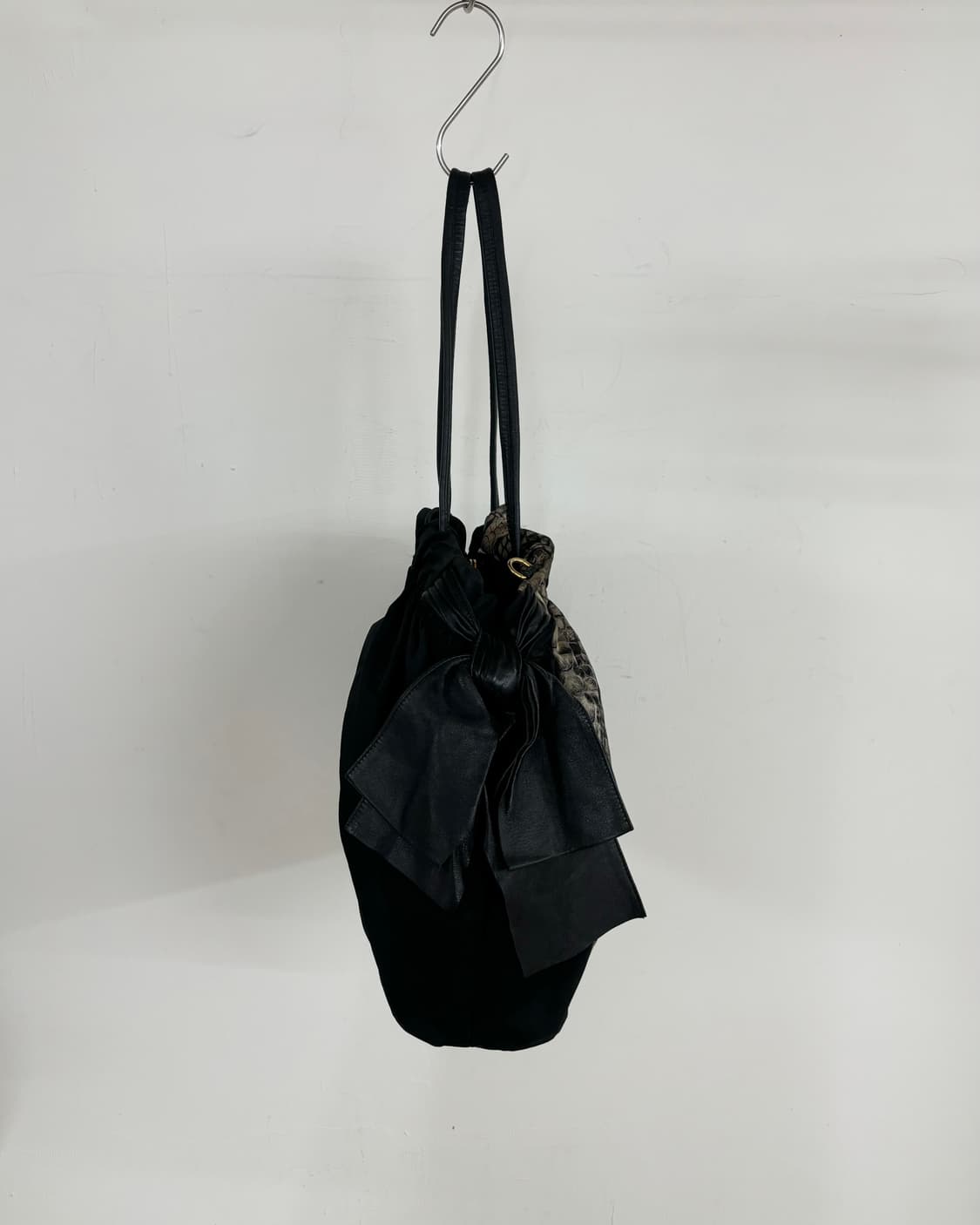 프라다 파이톤 프린트 테슈토 보우 사첼백 상품이미지3