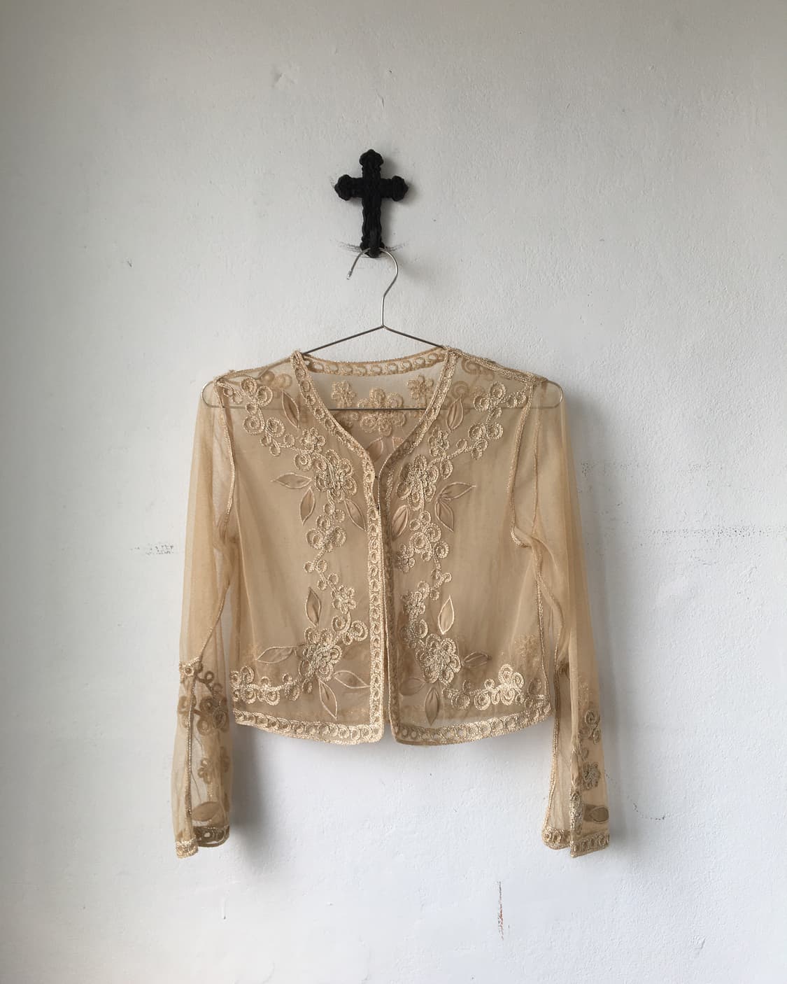 Flower embroidery point mesh cardigan 상품이미지1