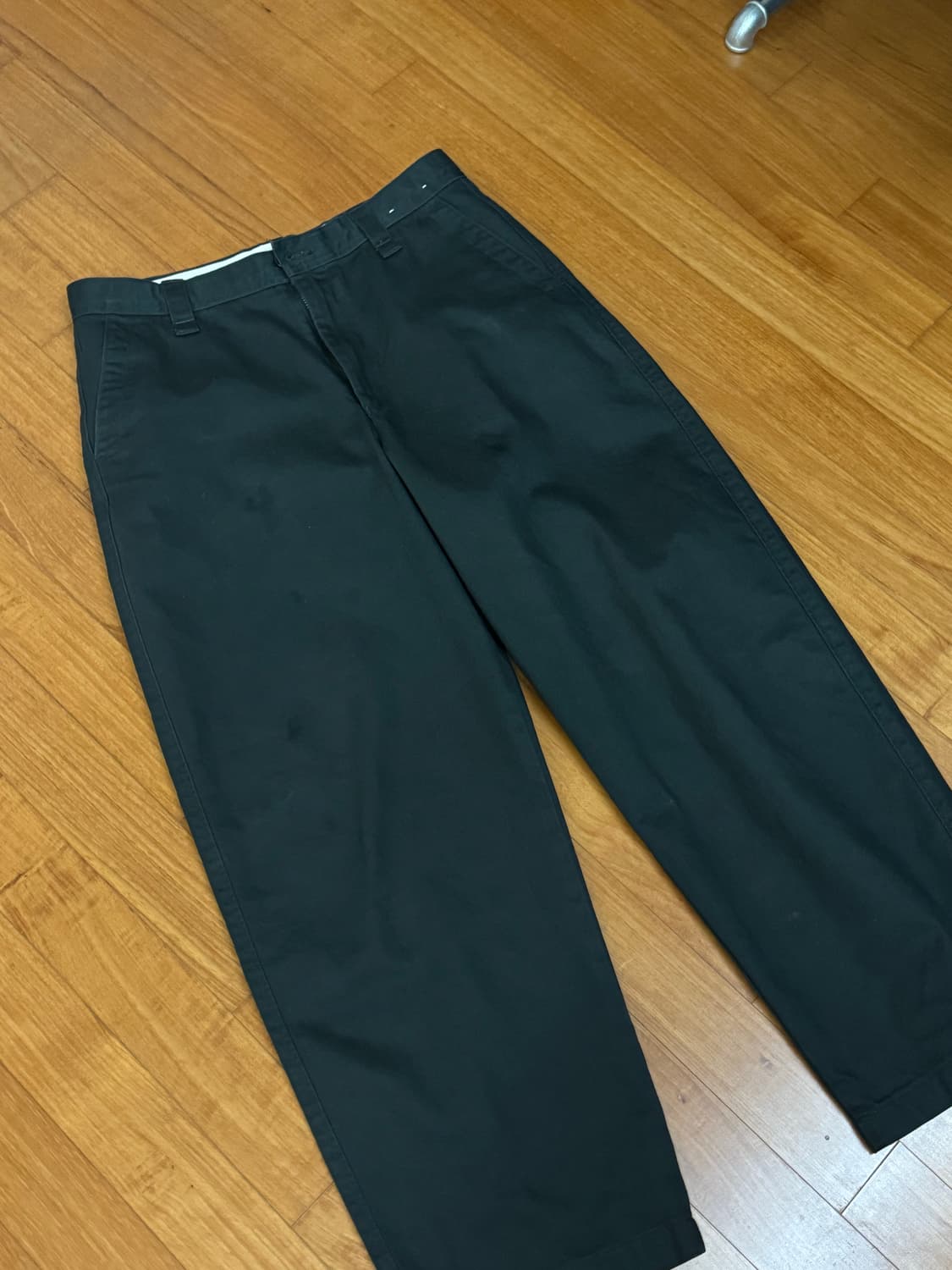 유니클로u 와이드핏 치노팬츠 82 상품이미지2