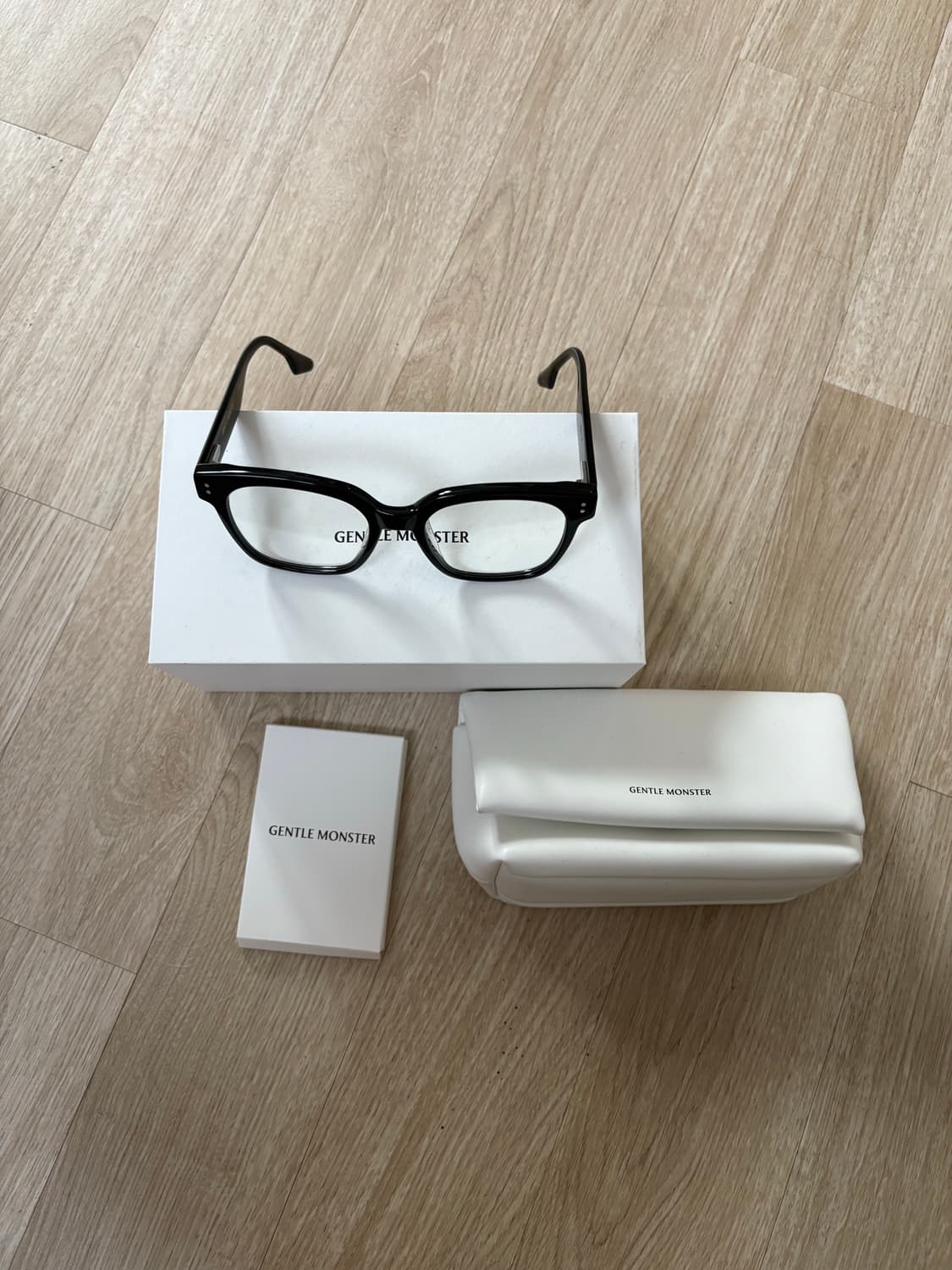 젠틀몬스터 우나씨n01 상품이미지1