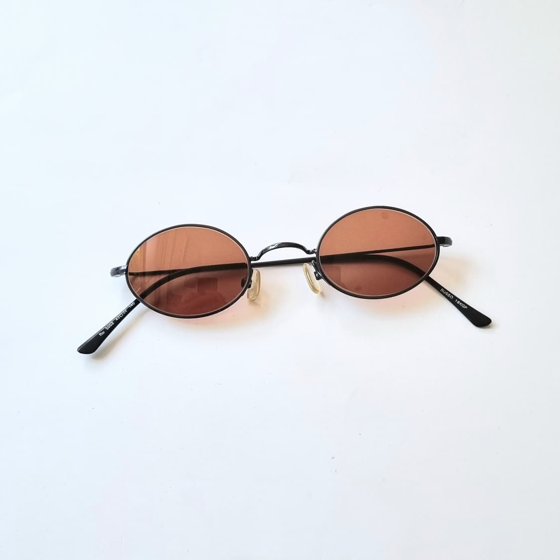 데드스탁 빈티지한 무드의 오벌 프레임 틴트 선글라스 802 상품이미지1