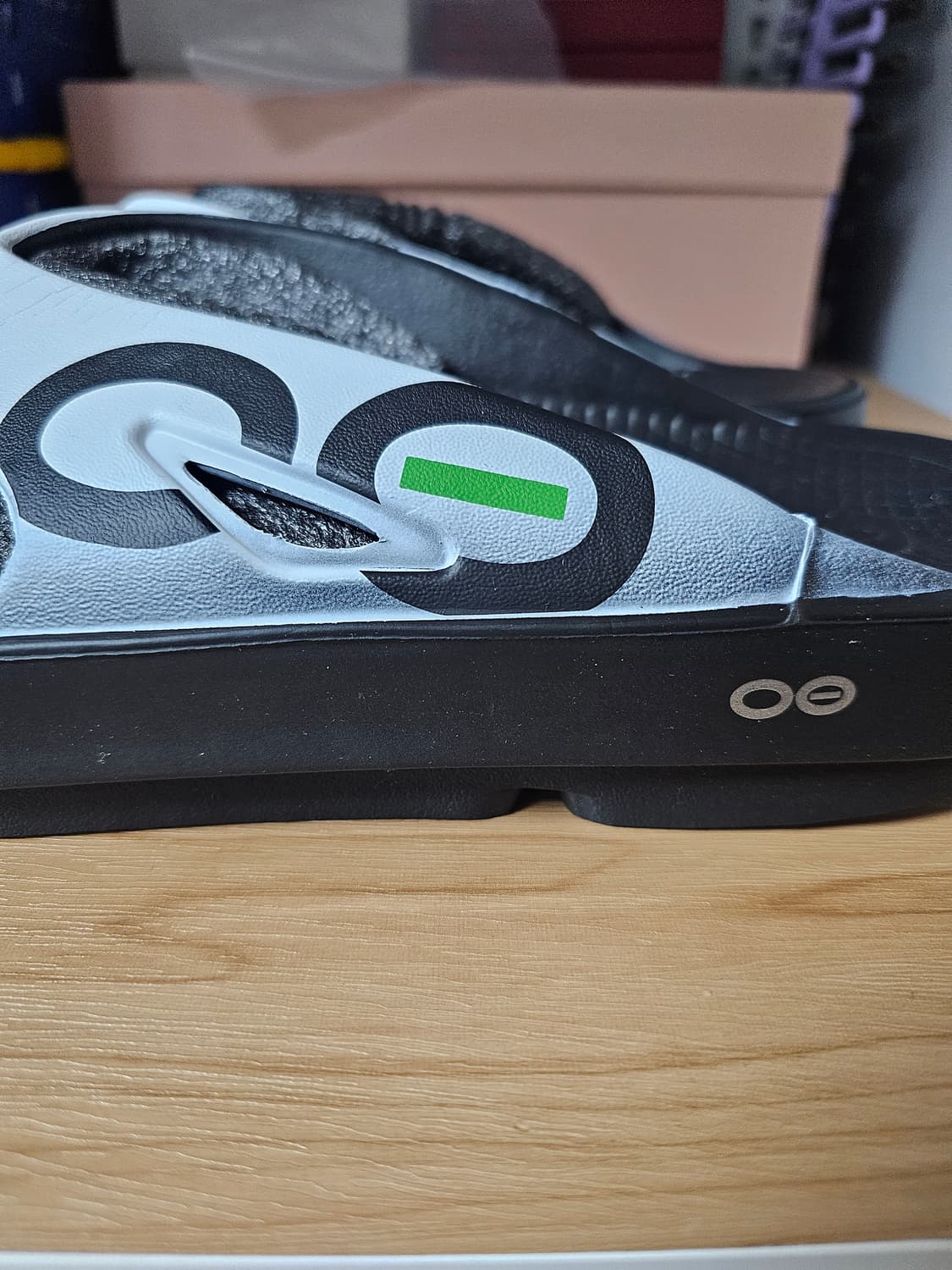 새상품 우포스 남성 쪼리 슬리퍼 (빅사이즈 300) 상품이미지3