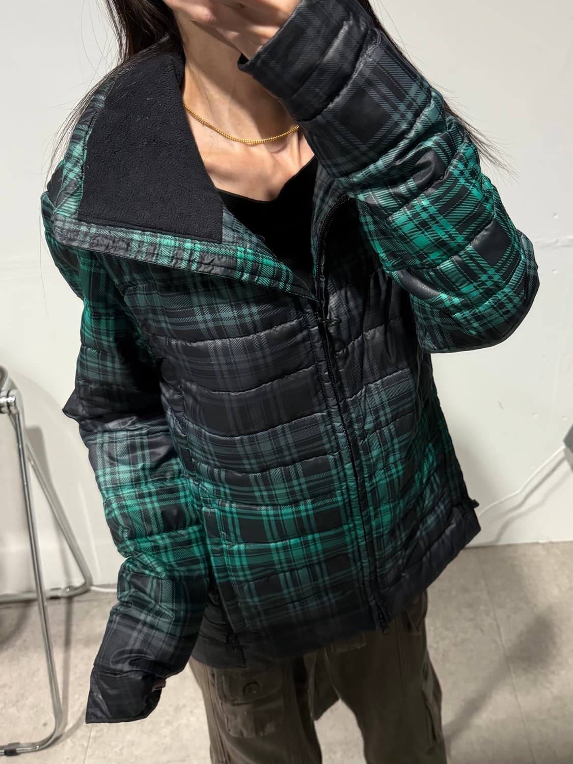 나이키ACG 체크패턴 구스다운 상품이미지1