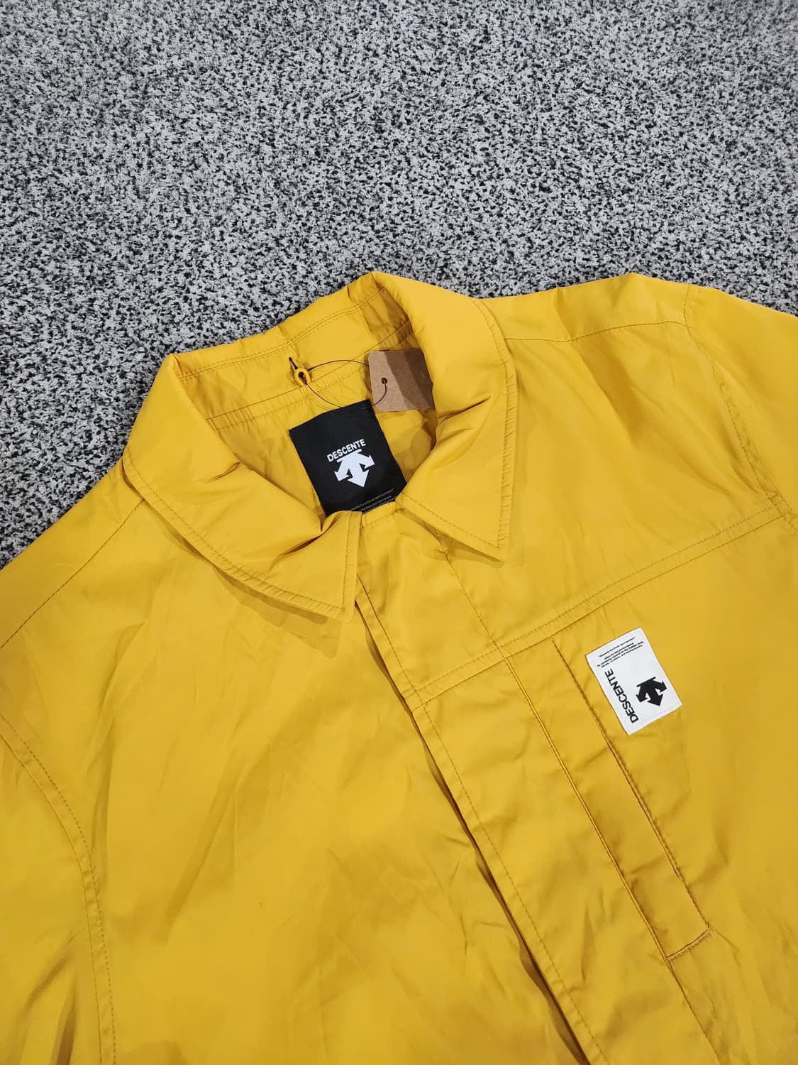 데상트 옐로우 경량 자켓 M 상품이미지3