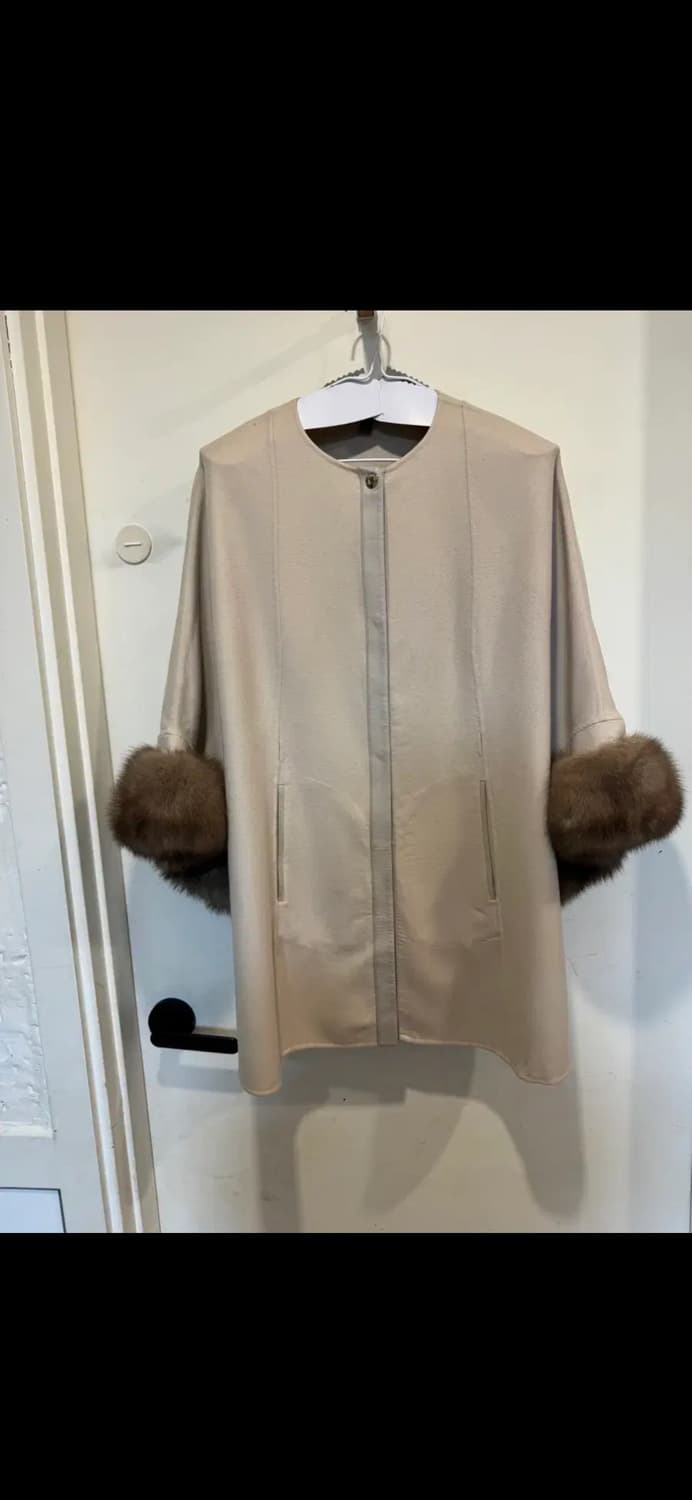 LoLo piana 로로피아나 캐시미어 케이프 상품이미지4