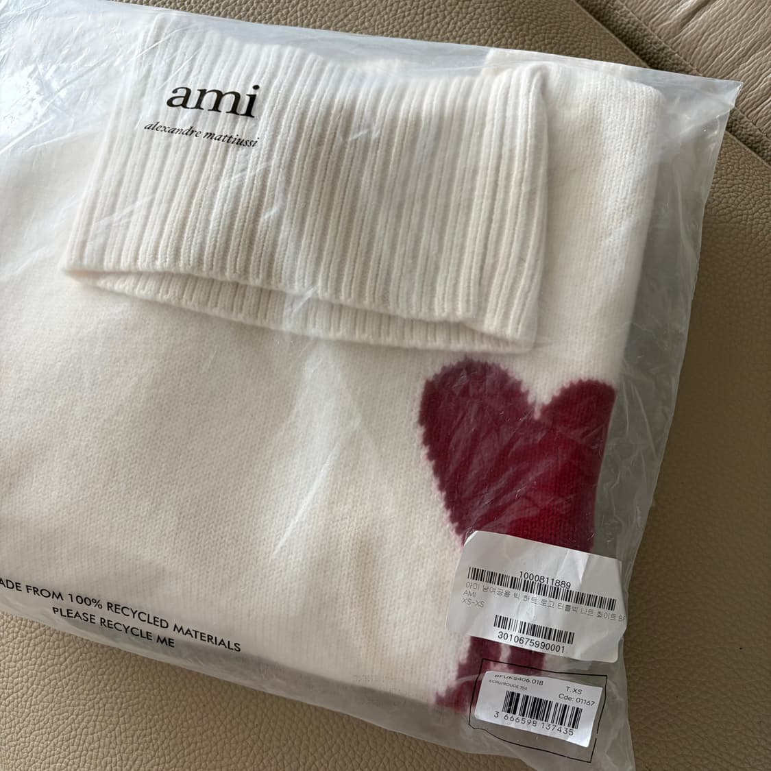 새상품(XS) 아미 하트 빅로고 터틀넥 니트 화이트 아이보리 상품이미지5