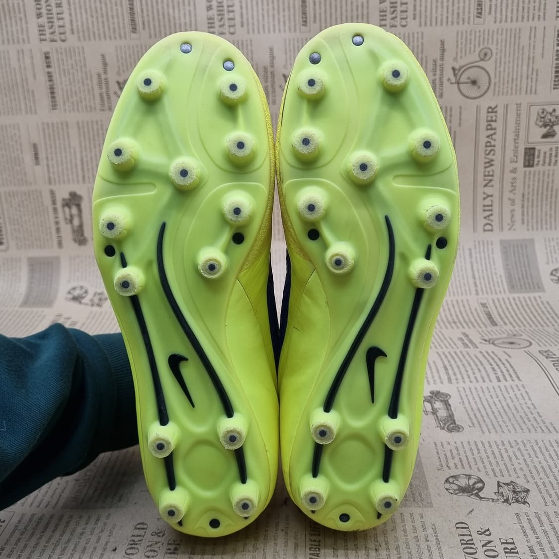 나이키 하이퍼베놈 축구화275 상품이미지3