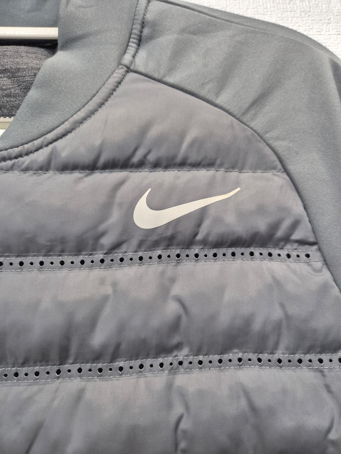 나이키 에어로로프트 자켓 그레이 / 95 (정품) 상품이미지3