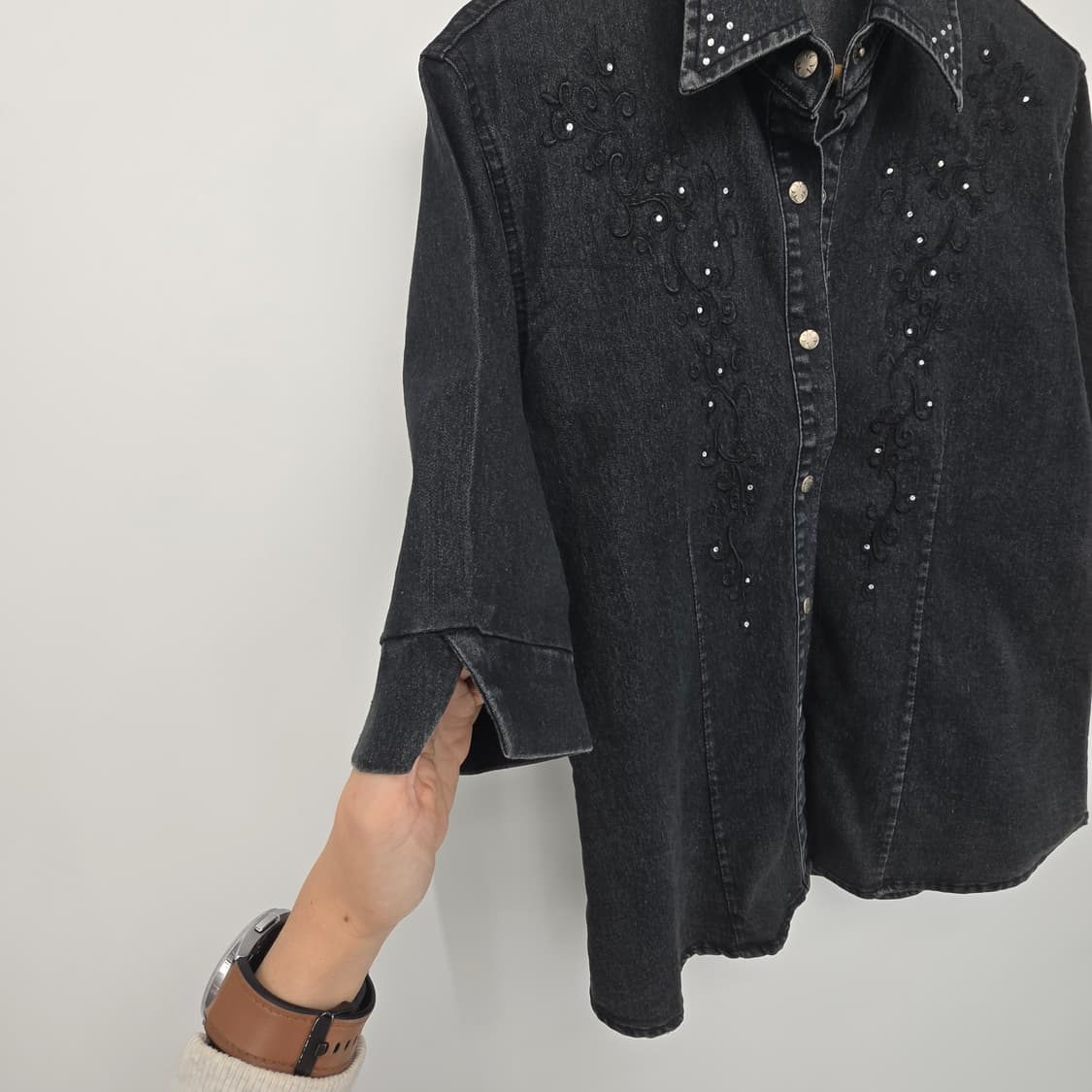 일본 빈티지 블랙 데님 스톤 장식 꽃 자수 반팔 남방 상품이미지8