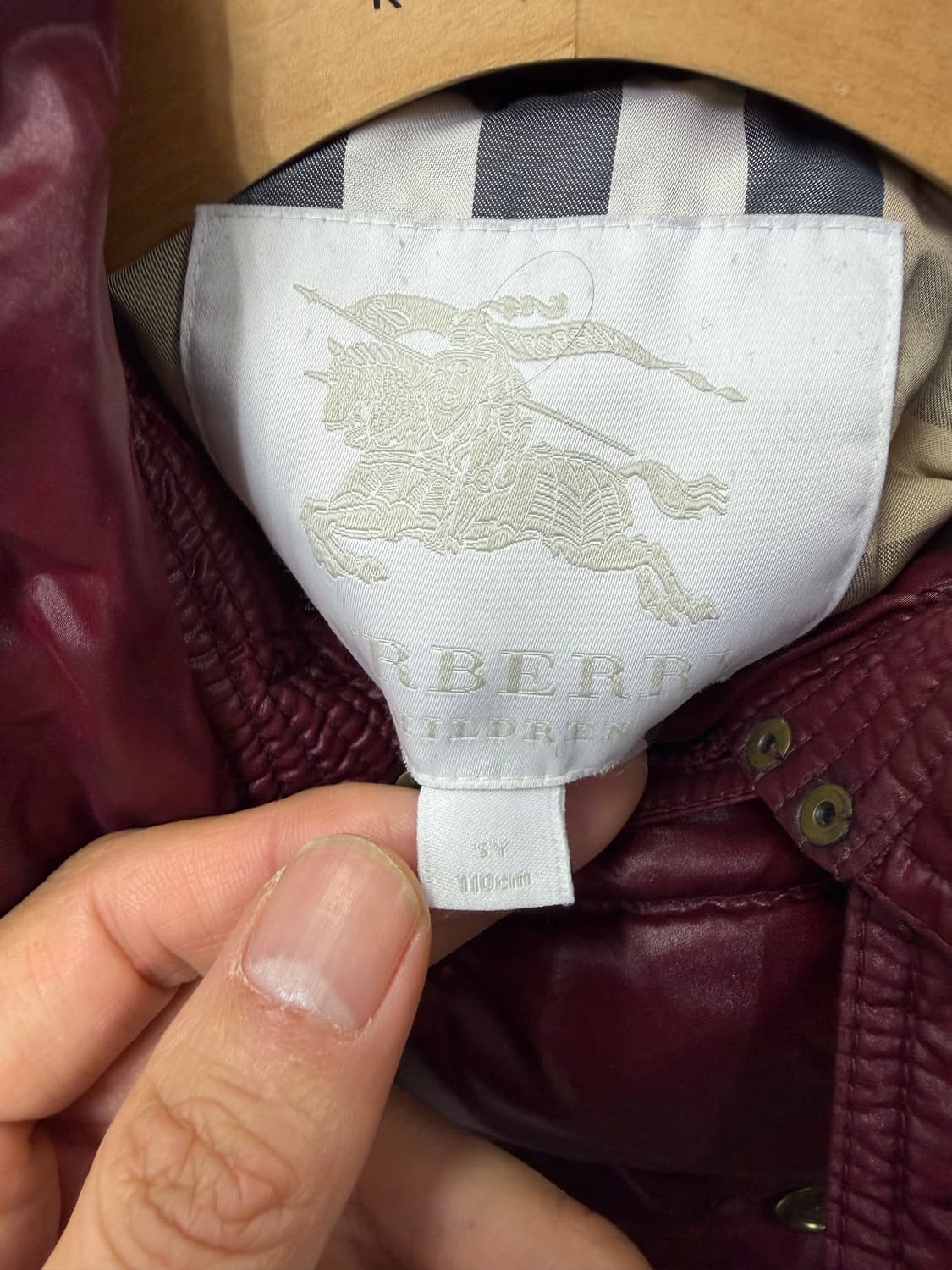 정품) 버버리 키즈 패딩 5Y 상품이미지7