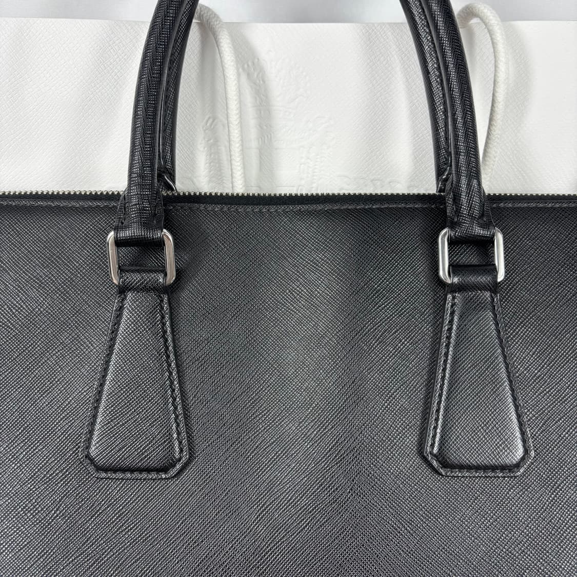 (풀구성,정품)프라다 사피아노 토트백 서류가방 블랙 2vg079 상품이미지5