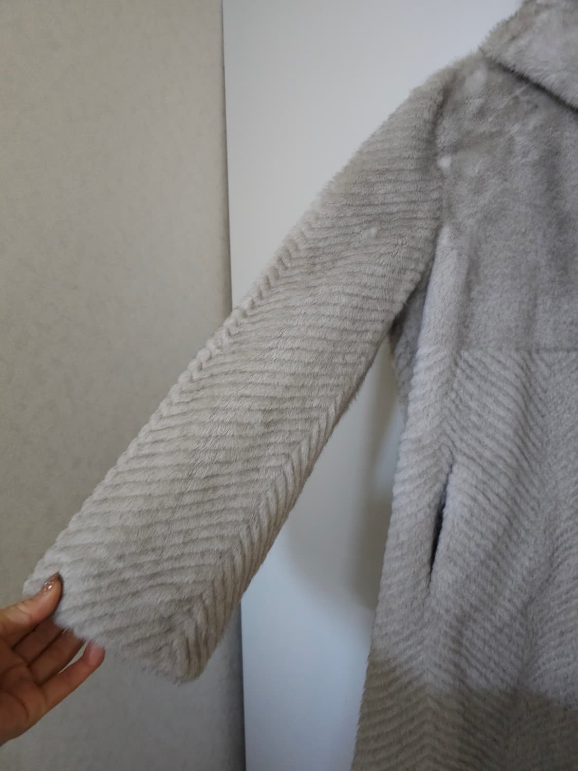 새상품)H.CASHMERE 비건 밍크 후드롱코트 상품이미지4